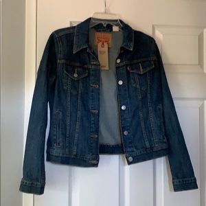 Levi Denim jacket. Original trucker female.